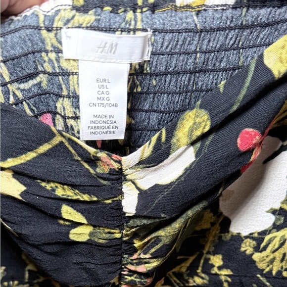 H&M Floral Off Shoulder Crop Top Black Puff Sleeve Blouse - Picture 2 of 8